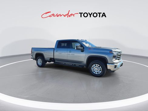 Used 2025 Chevrolet Silverado 3500 LTZ w/ LTZ Convenience Package AWD/4WD image 2