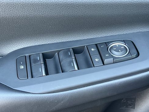 New 2026 Toyota Prius Plug-In Hybrid image 13