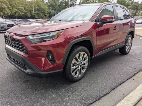 Used 2023 Toyota RAV4 XLE Premium FWD image 6