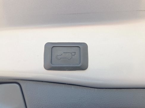 Certified 2022 Toyota RAV4 Limited w/ Limited Grade Weather Package FWD image 10