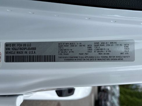 Used 2023 Jeep Gladiator Rubicon w/ LED Lighting Group AWD/4WD image 31
