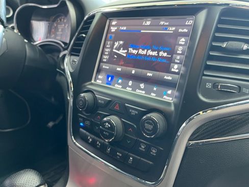 Used 2018 Jeep Grand Cherokee SRT w/ Trailer Tow Group IV image 17