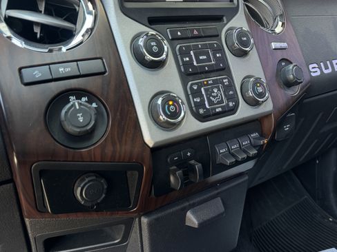 Used 2014 Ford F250 Lariat w/ Chrome Package AWD/4WD image 22