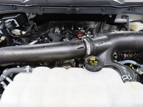 Used 2024 Ford F150 Lariat image 33