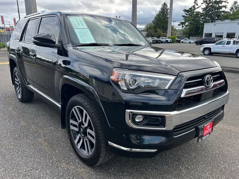 Certified 2022 Toyota 4Runner Limited AWD/4WD image 3