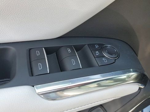 Used 2025 Chevrolet Traverse High Country FWD image 24