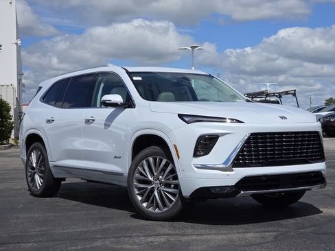 New 2026 Buick Enclave Avenir w/ Super Cruise Package FWD image 2
