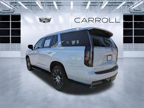 Certified 2022 Cadillac Escalade Premium Luxury image 6