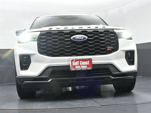 Certified 2025 Ford Explorer ST w/ Sun And Sound Package AWD/4WD image 35