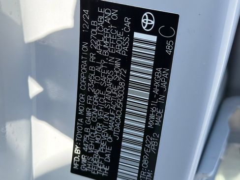 Used 2024 Toyota Prius Prime FWD image 31
