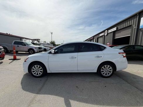 Used 2015 Nissan Sentra S image 3