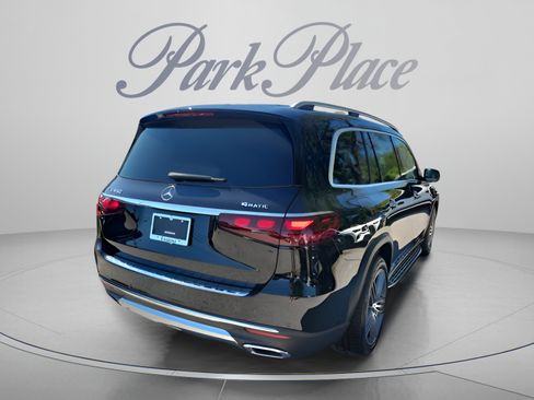 Certified 2026 Mercedes-Benz GLS 450 4MATIC image 3