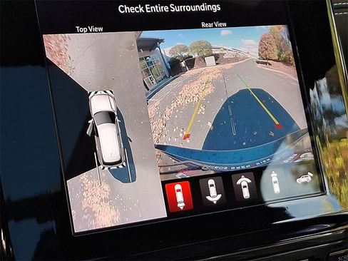 Used 2022 Jeep Grand Cherokee Overland w/ Adv Protech Group III image 20