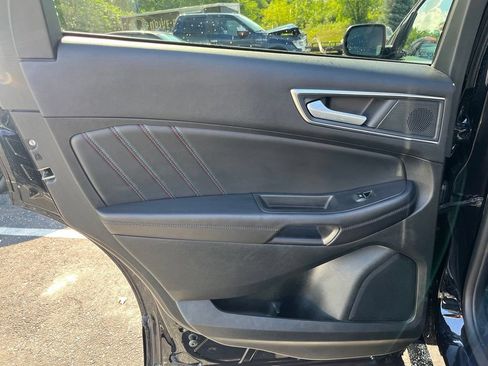 Used 2024 Ford Edge ST w/ Equipment Group 401A AWD/4WD image 21