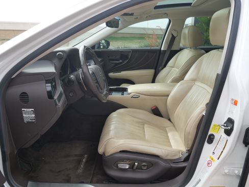 Used 2018 Lexus LS 500 image 8