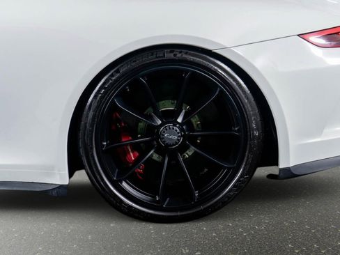 Used 2018 Porsche 911 GT3 w/ Sport Chrono Package RWD image 18