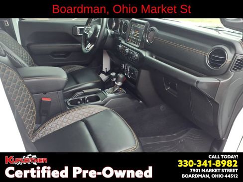 Used 2023 Jeep Wrangler Unlimited Sahara AWD/4WD image 19