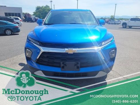 Used 2025 Chevrolet Blazer LT AWD/4WD image 3