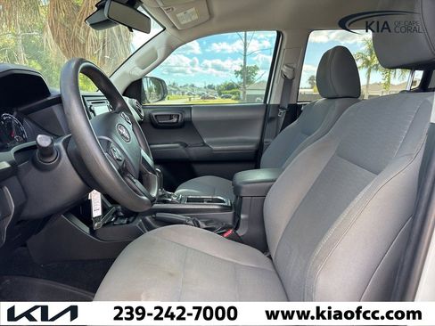 Used 2019 Toyota Tacoma SR image 10