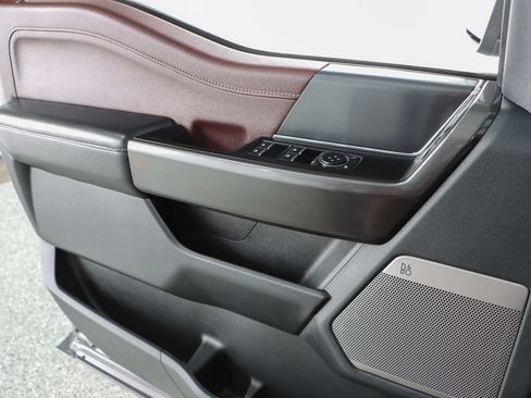 Used 2021 Ford F150 Lariat w/ Equipment Group 502A High image 23