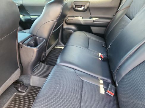 Used 2017 Toyota Tacoma TRD Pro AWD/4WD image 13