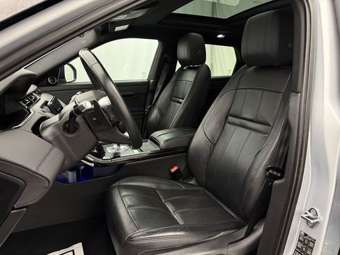 Used 2020 Land Rover Range Rover Evoque R-Dynamic SE image 9