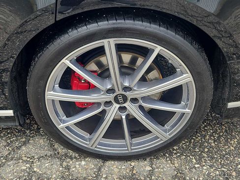 Used 2023 Audi S8 AWD/4WD image 4