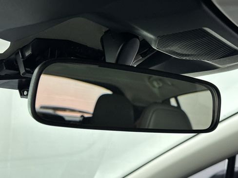 Used 2024 Subaru Crosstrek 2.5i Limited image 32