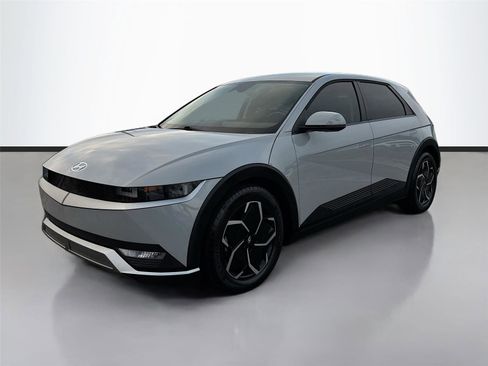 Used 2024 Hyundai Ioniq 5 SEL image 3