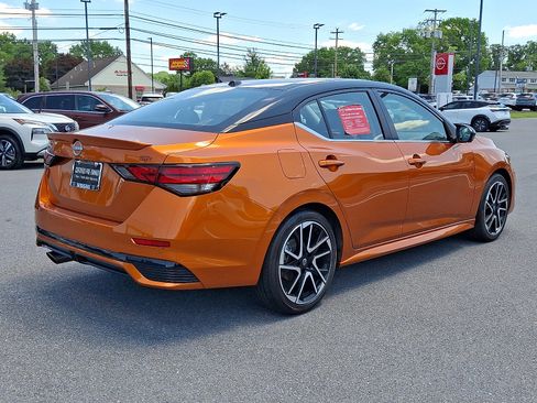 Certified 2025 Nissan Sentra SR w/ SR Premium Package FWD image 8