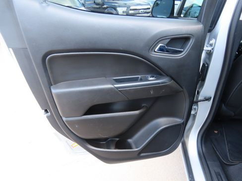 Used 2020 Chevrolet Colorado LT image 19