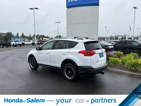 Used 2013 Toyota RAV4 XLE AWD/4WD image 4