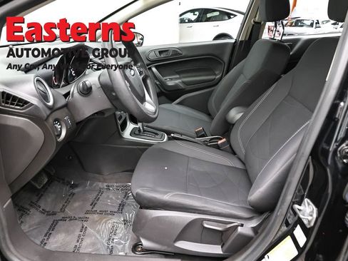 Used 2019 Ford Fiesta SE image 14