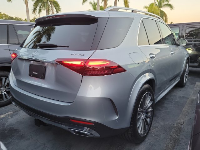 Used 2024 Mercedes-Benz GLE 450 4MATIC image 3