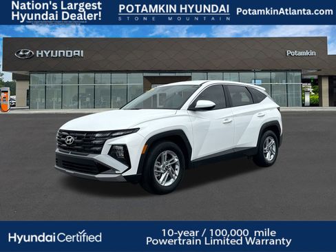 Used 2025 Hyundai Tucson SE image 1
