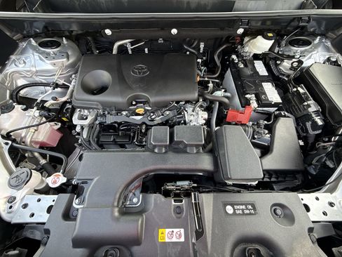 Certified 2024 Toyota RAV4 XLE w/ Convenience Package FWD image 18