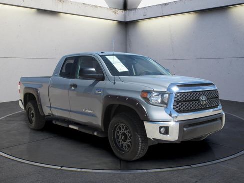 Used 2019 Toyota Tundra SR5 AWD/4WD image 2