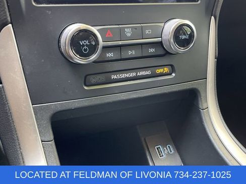 Used 2024 Ford Edge SEL image 17