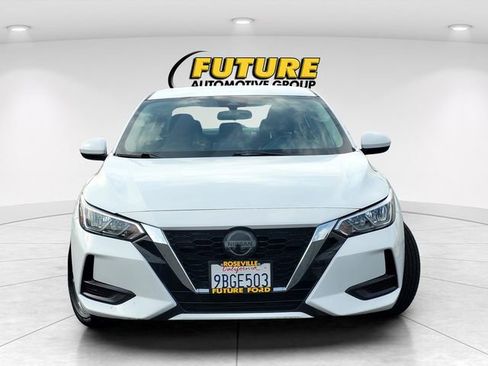 Used 2022 Nissan Sentra SV image 2