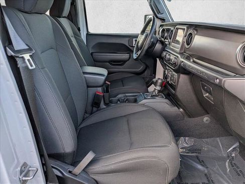 Used 2022 Jeep Wrangler Unlimited Sport S image 23