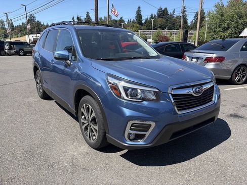 Used 2020 Subaru Forester Limited w/ Popular Package #3 AWD/4WD image 4