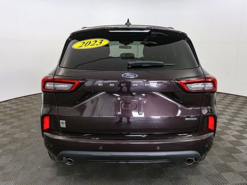 Used 2023 Ford Escape ST-Line w/ Tech Pack #1 AWD/4WD image 9