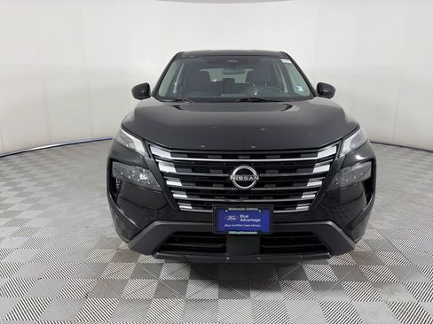 Used 2024 Nissan Rogue SV AWD/4WD image 2