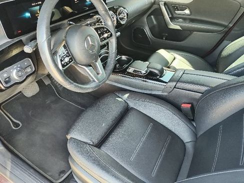 Used 2020 Mercedes-Benz CLA 250 image 4