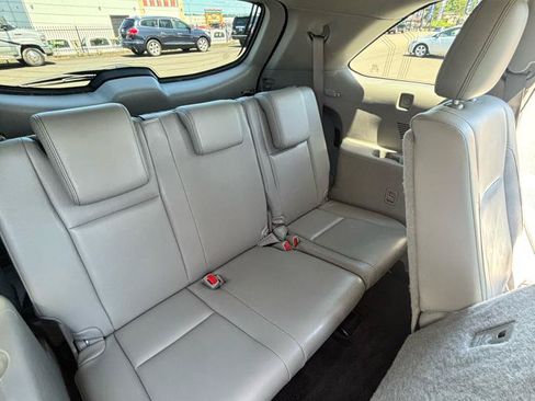 Used 2017 Toyota Highlander XLE w/ Carpet Mat Package AWD/4WD image 30