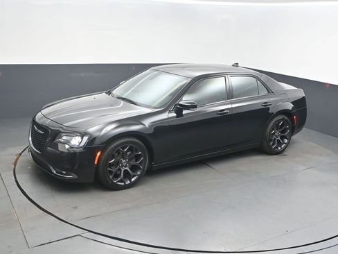 Used 2020 Chrysler 300 S w/ 300S Premium Group image 33