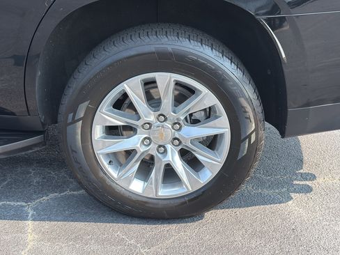 Used 2024 Chevrolet Tahoe Premier AWD/4WD image 36