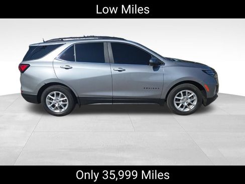 Used 2024 Chevrolet Equinox LT FWD image 2
