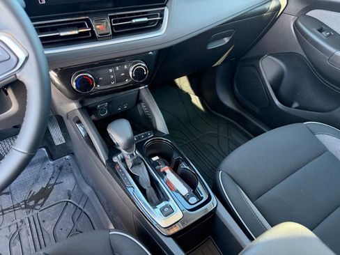 Used 2026 Chevrolet TrailBlazer LT w/ LT Cold Weather Package image 13