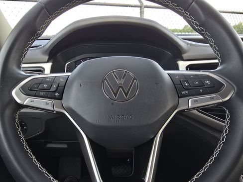 Certified 2023 Volkswagen Atlas SE w/ Black Wheel Package AWD/4WD image 22